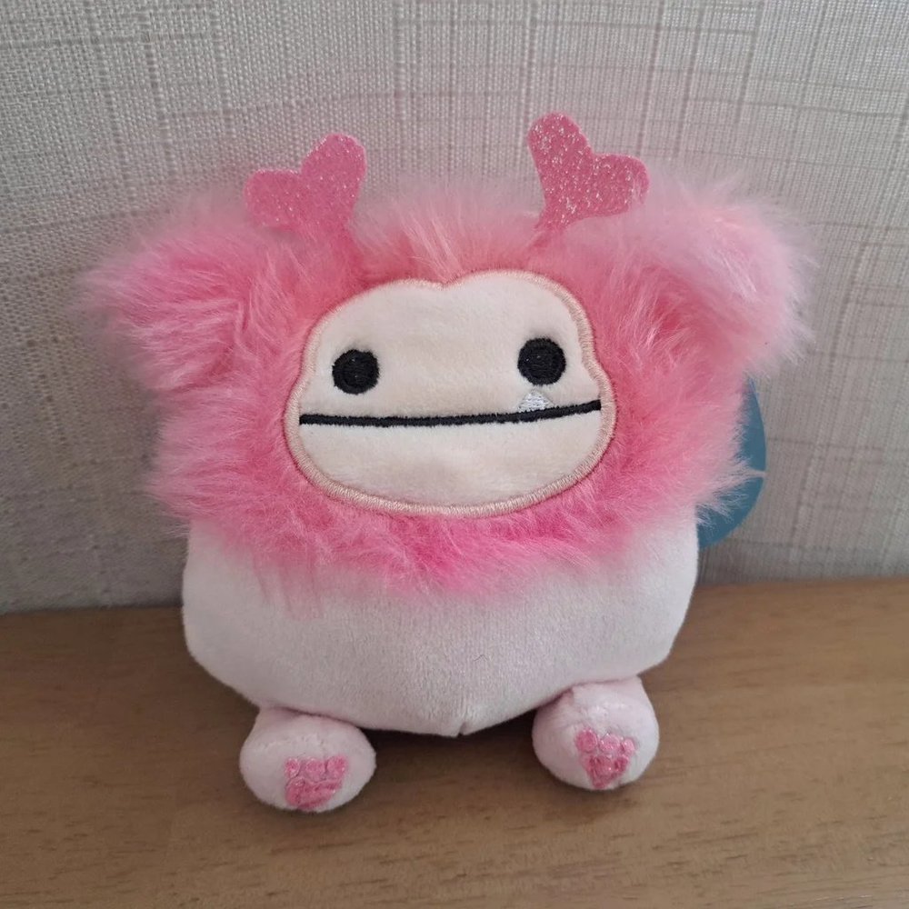 Custom Caparinne Squishmallow Clip